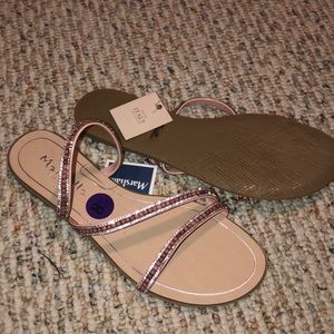 Mariella flip flops